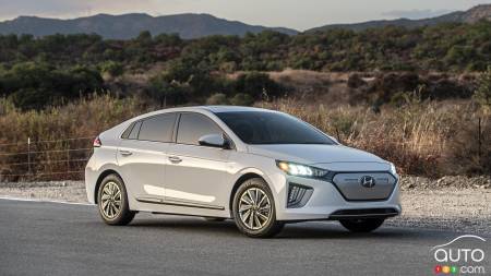 2020 Hyundai Ioniq Electric Review: Meet the Neglected Sibling